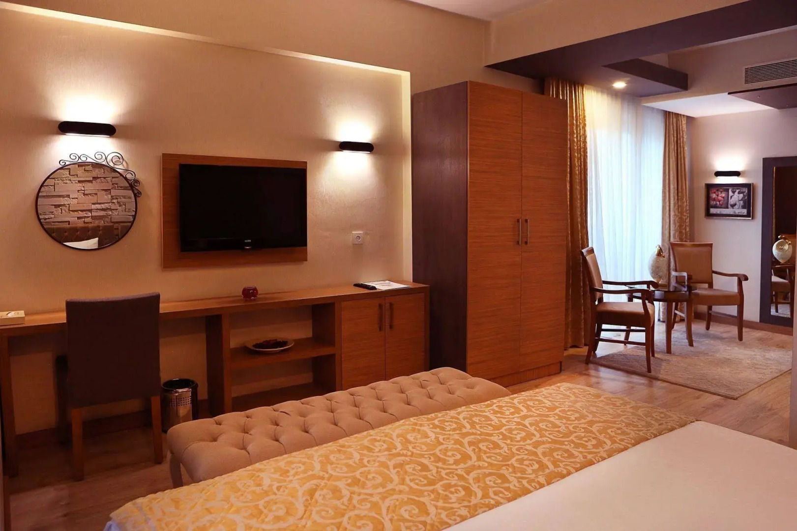Paris Park Hotel