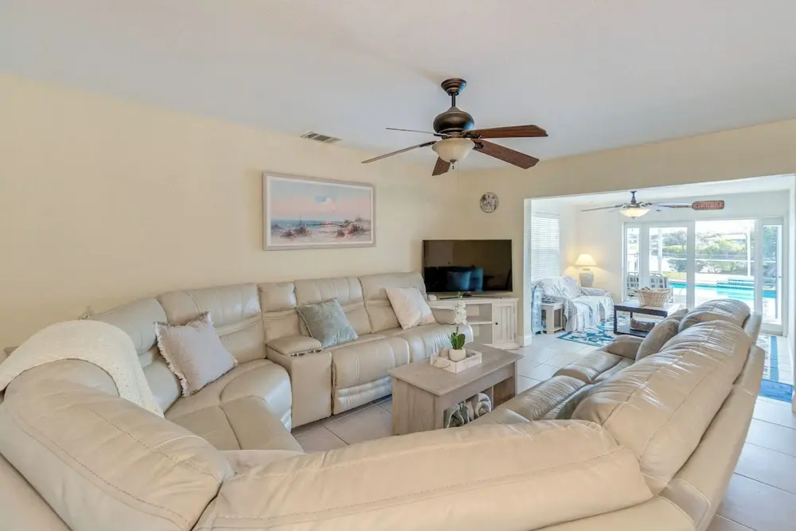 4 Mi to Warm Mineral Springs: Canal-front Getaway