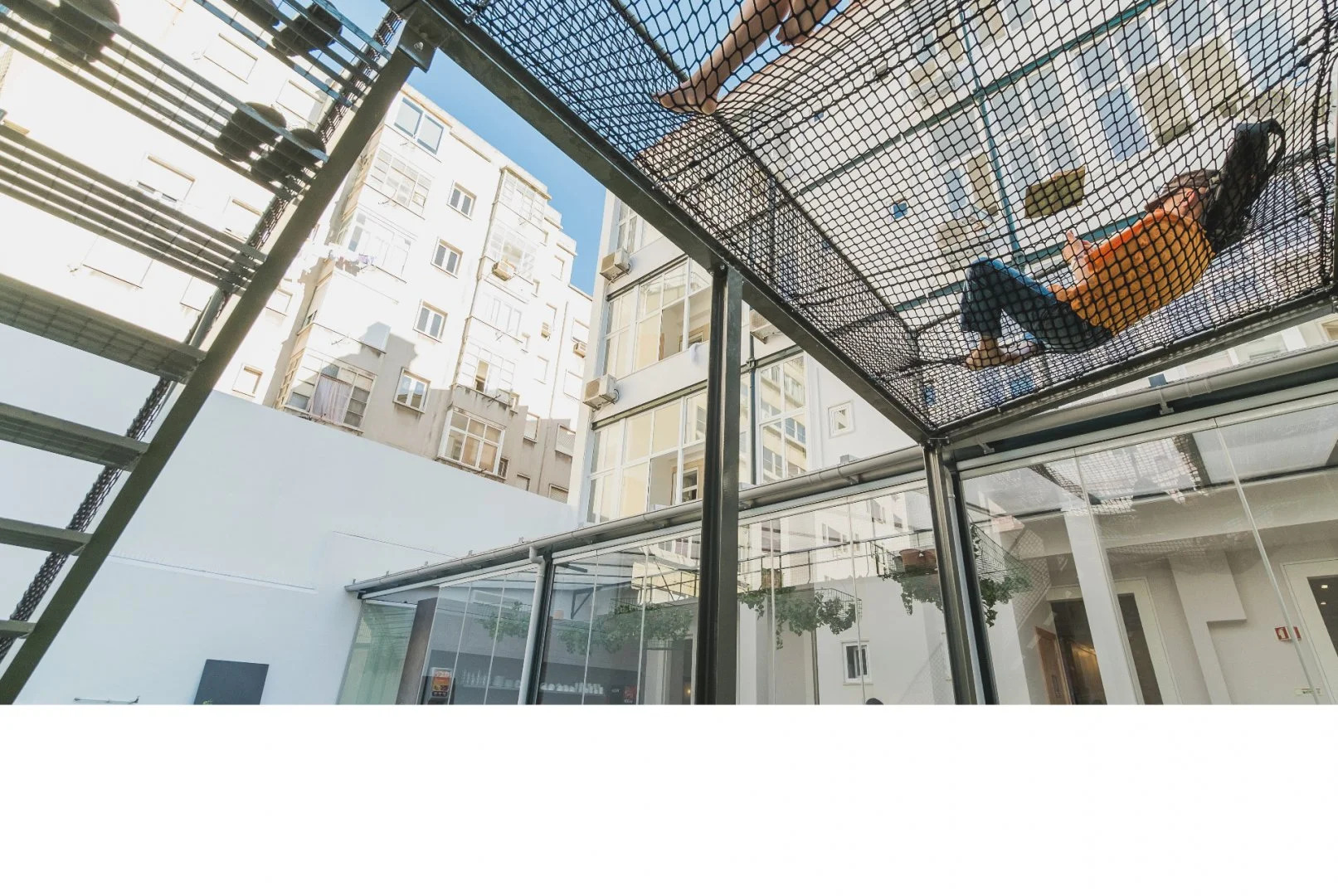 Хостел WOT Patio Social