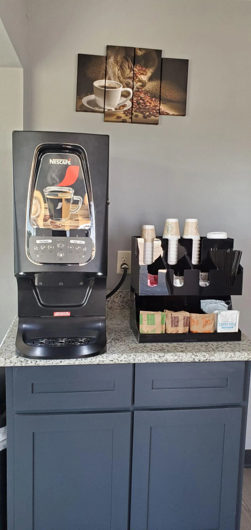 Crescent Park Motel & Suites