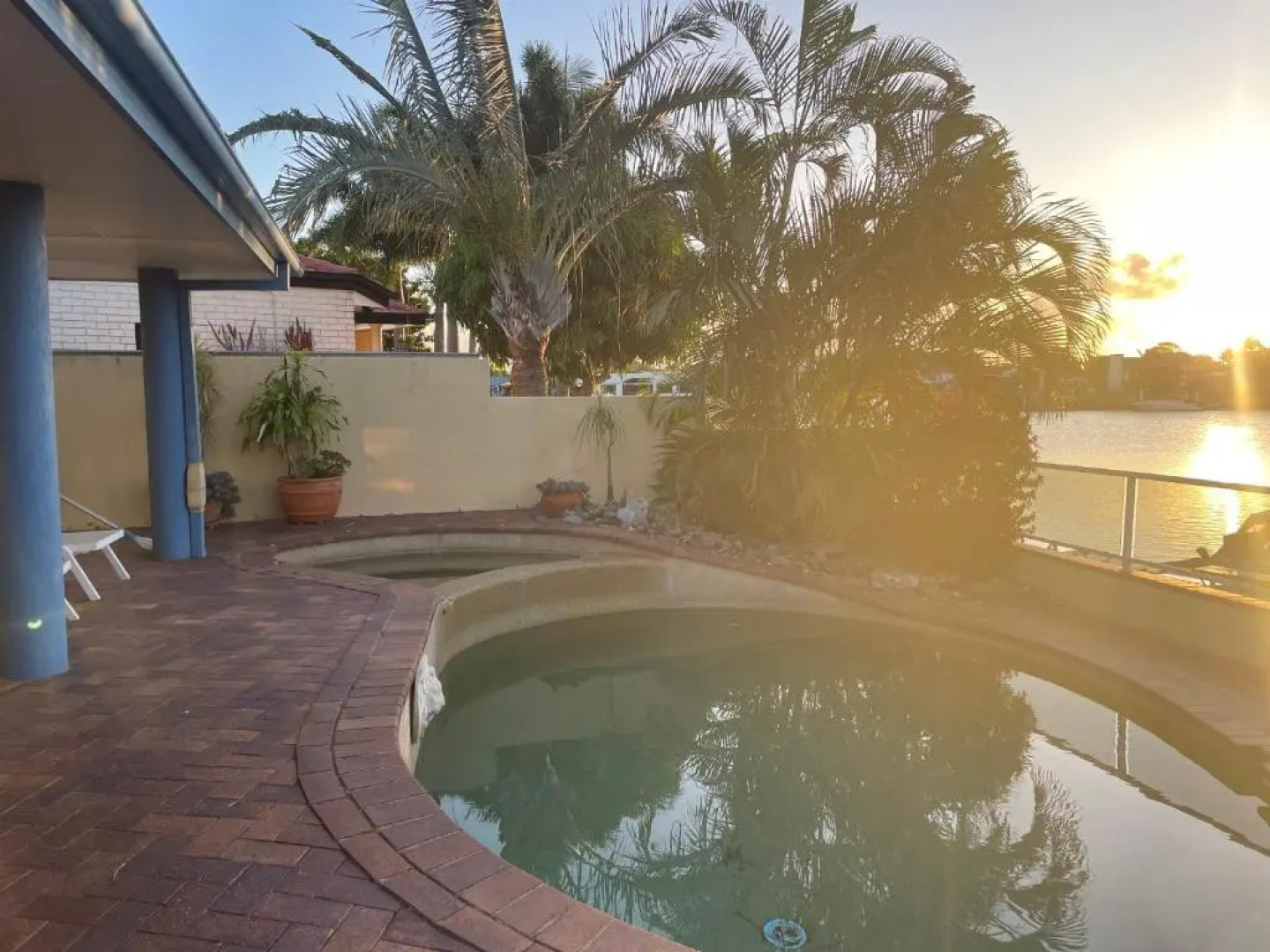 SPECTACULAR WATERFRONT Canal Home, BRIBIE ISLAND