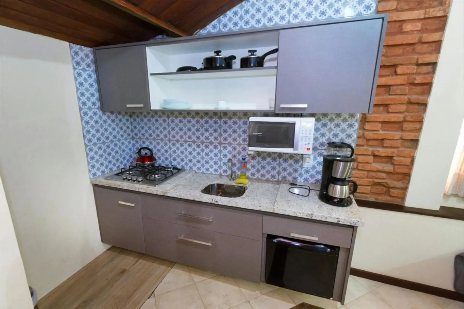 Solar do Carmo Suites & Apartments