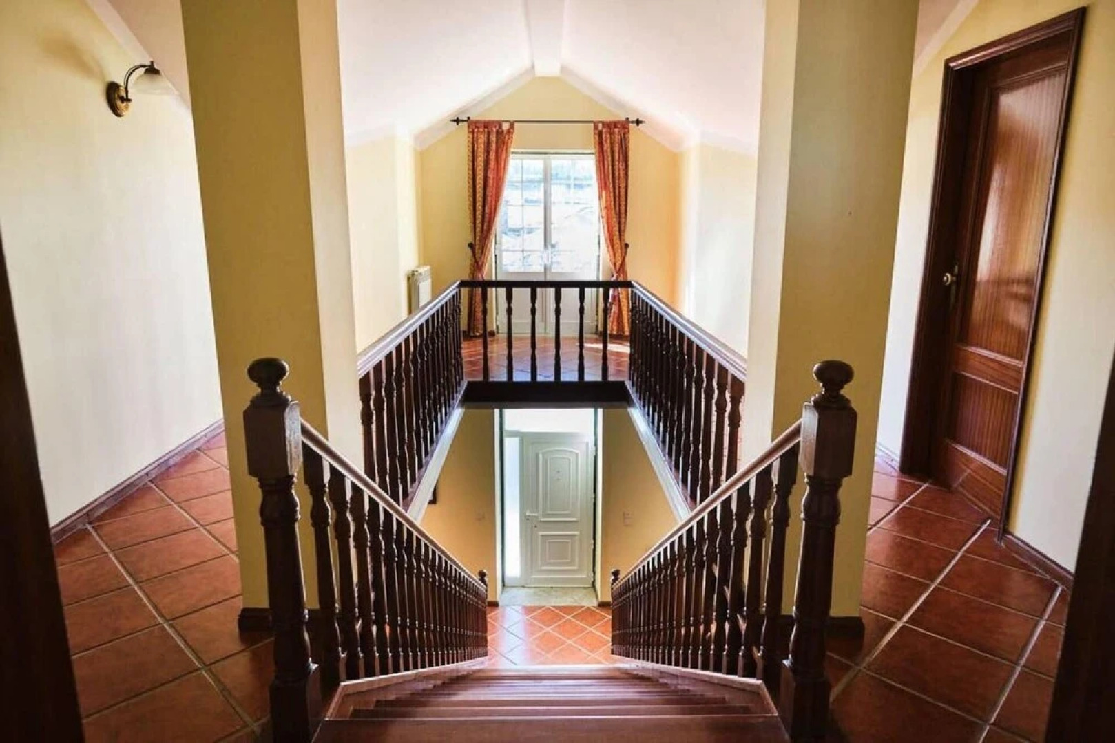 19th Centry Farmhouse Getaway - Sleep 12-14 W/pool