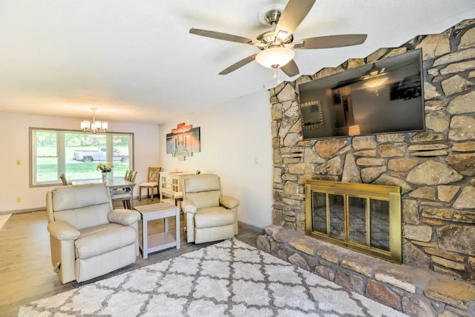 Lake House in Horseshoe Bend Near Ozark Forest!