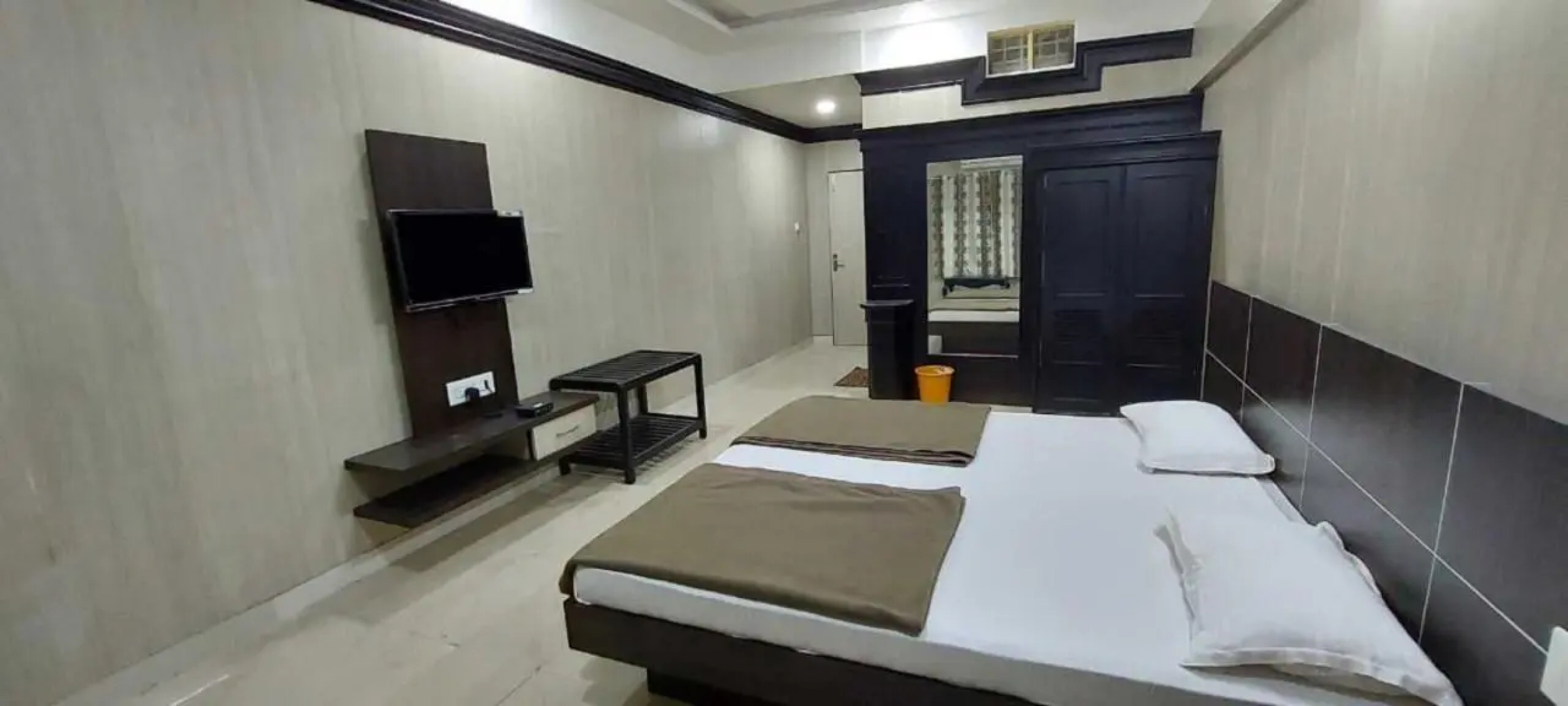 Staymaker Siddeshwara Comforts