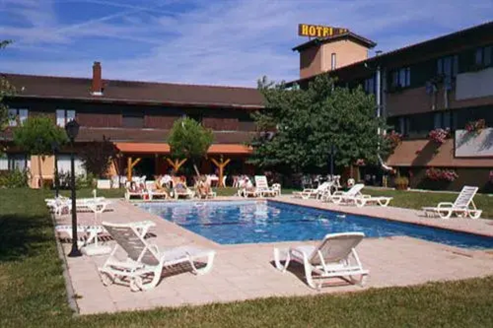 Hôtel Denarié - Restaurant les 5 Chemins