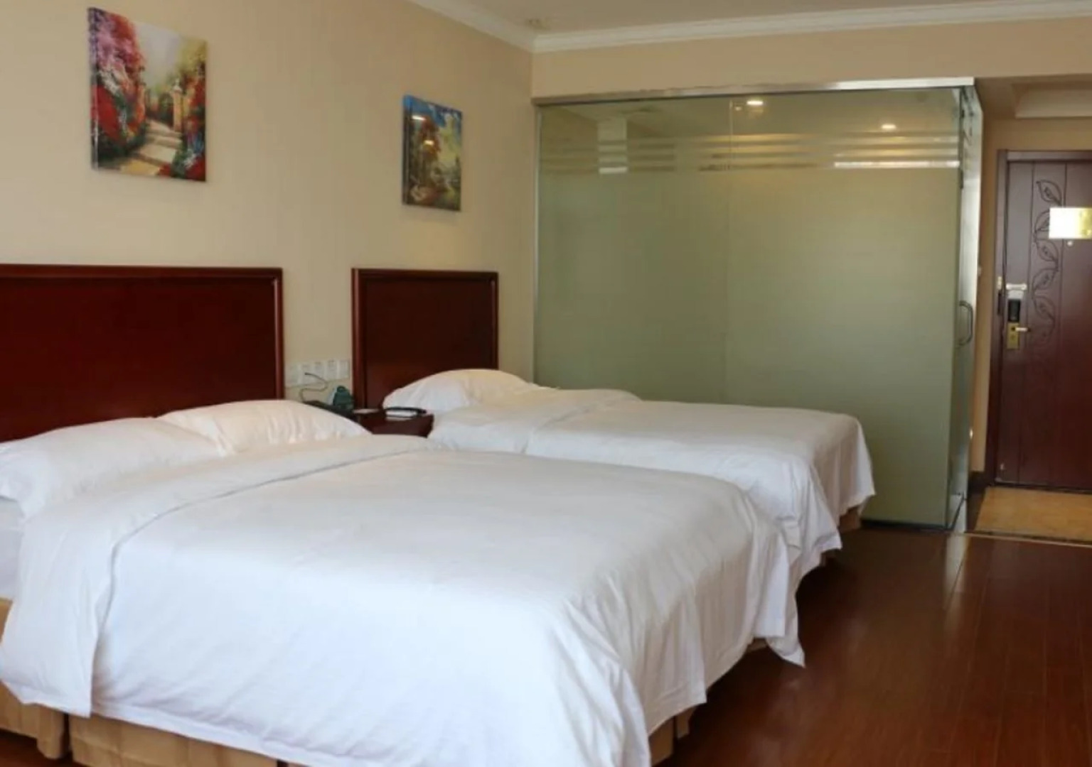 GreenTree Inn Henan Xinyang Gushi Zhongshan Avenue Hongsu Avenue Express Hotel