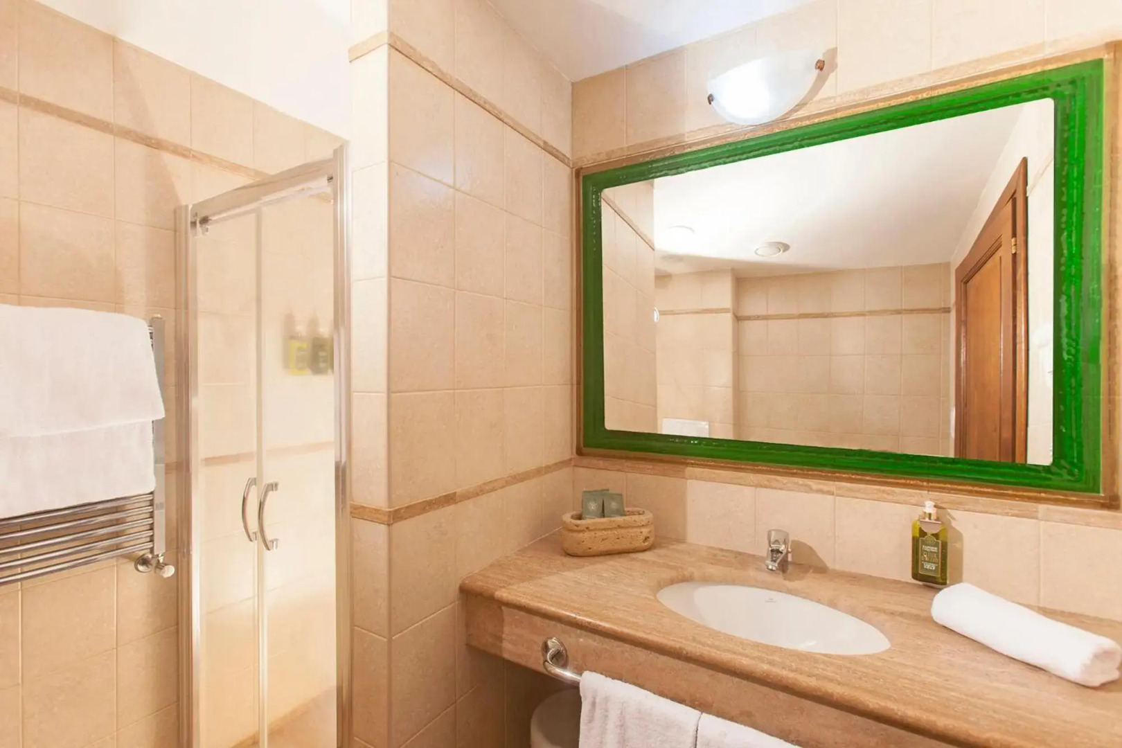 Sovana Hotel & Resort