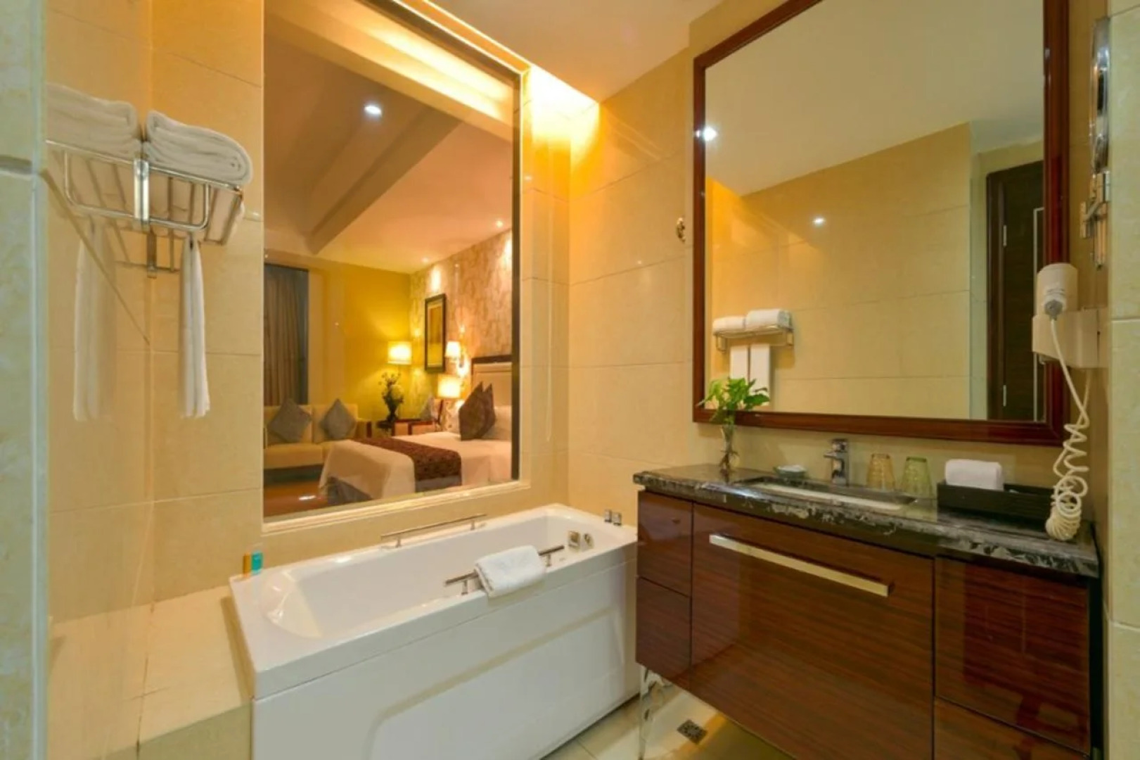 Country Garden Phoenix Hotel Huiyang