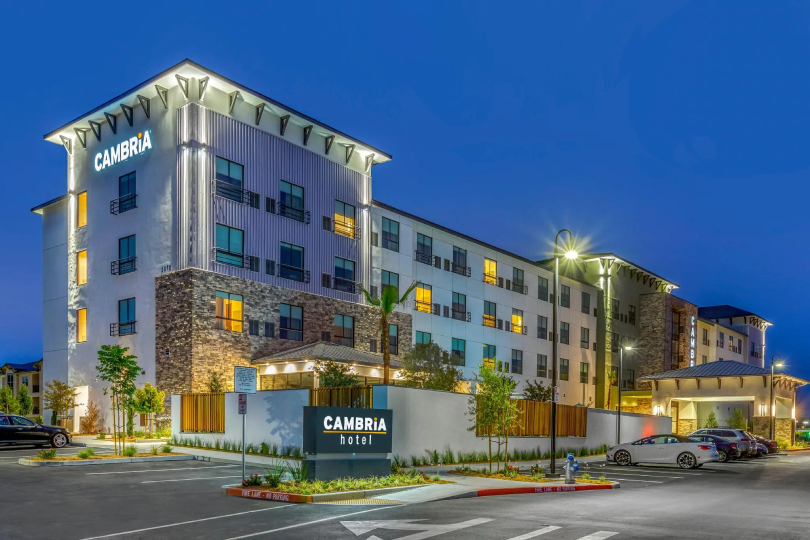 Hotel Centro Sonoma Wine Country, Tapestry Collection Hilton