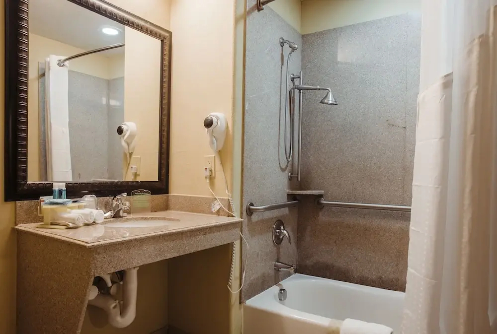 Holiday Inn Express Waller