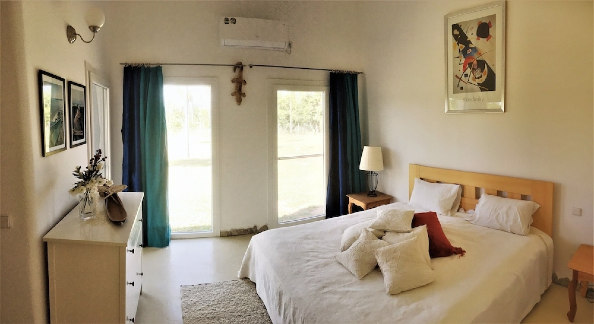 Artists House in Piribebuy