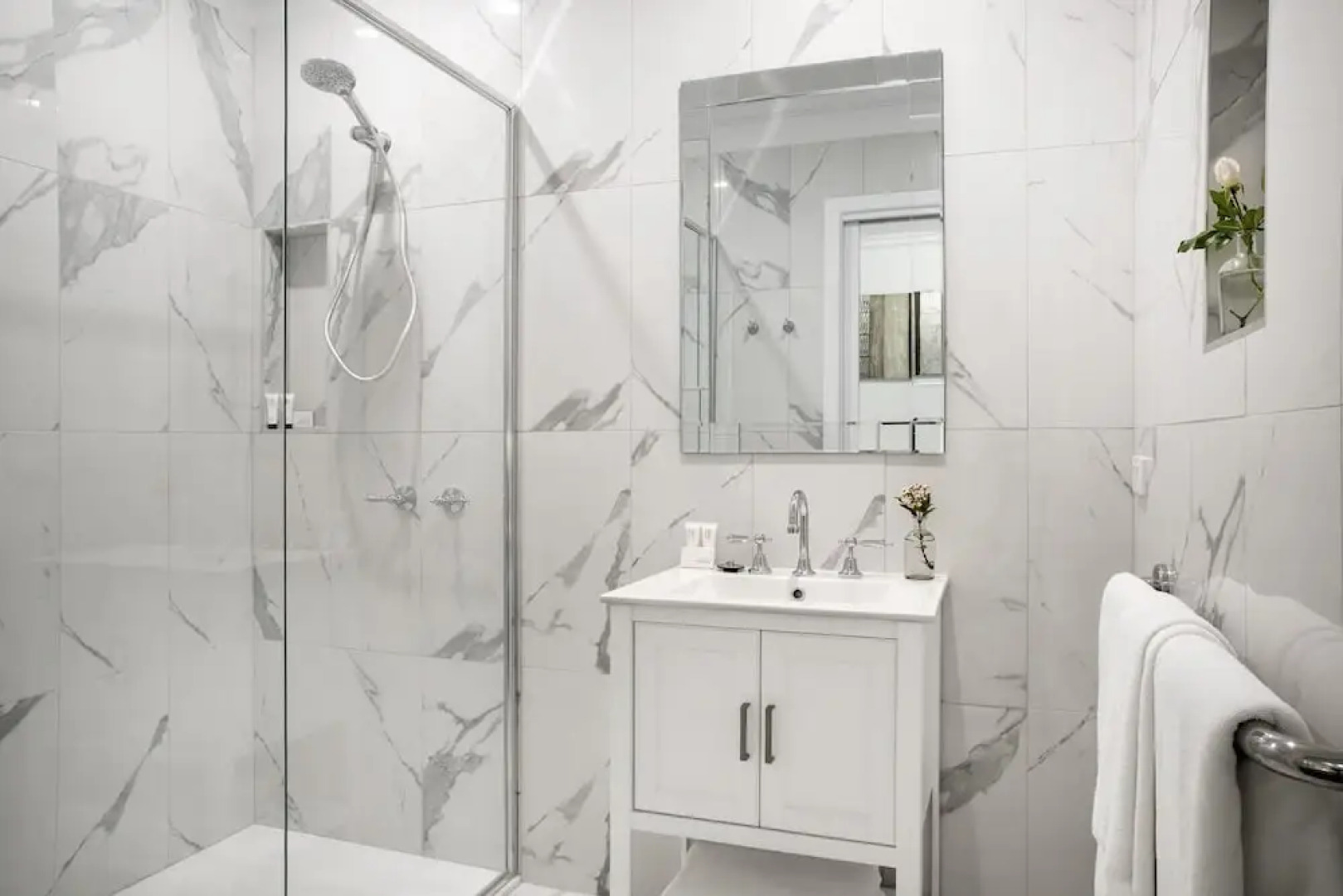 Lake Daylesford Apartment 2