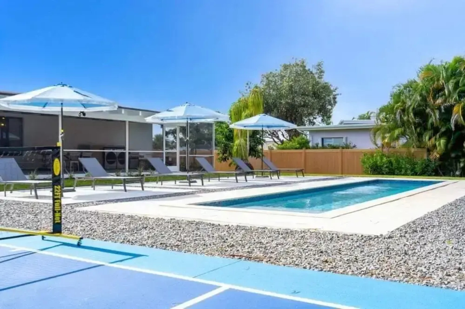 4br Biscayne River Home: Pool & Pickleball Fun 4 Bedroom Home