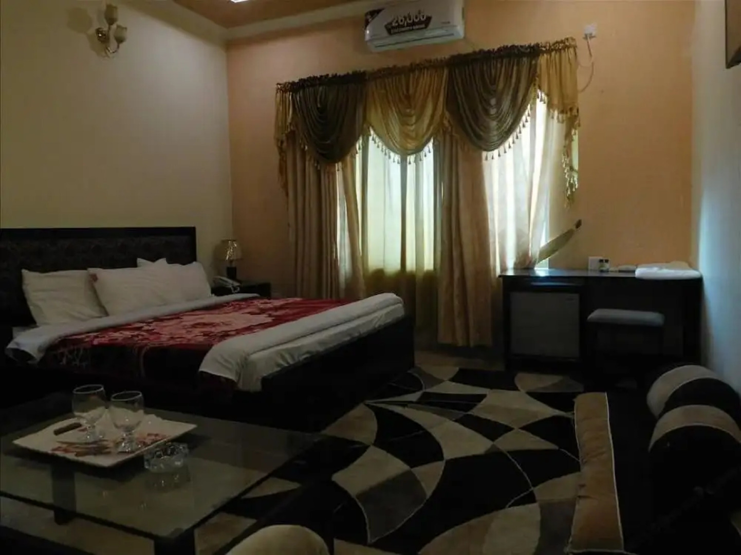 Royal Emirates Residence