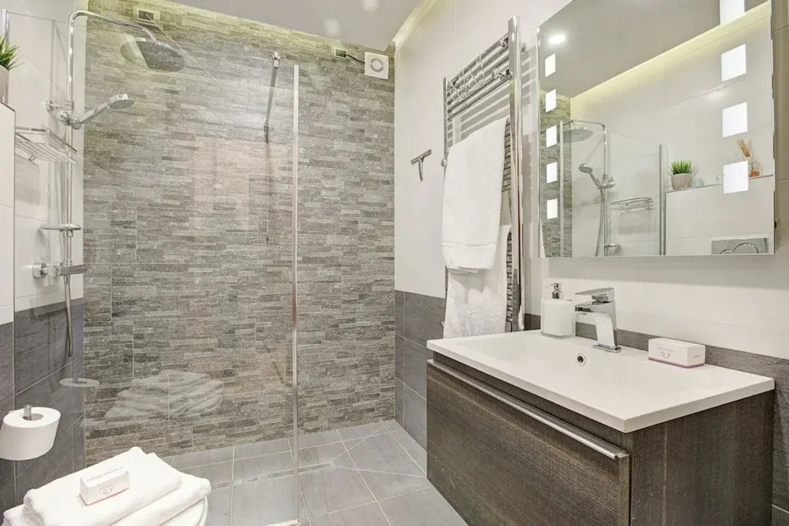 Amirovista-garden, Lake View, Shared Pool