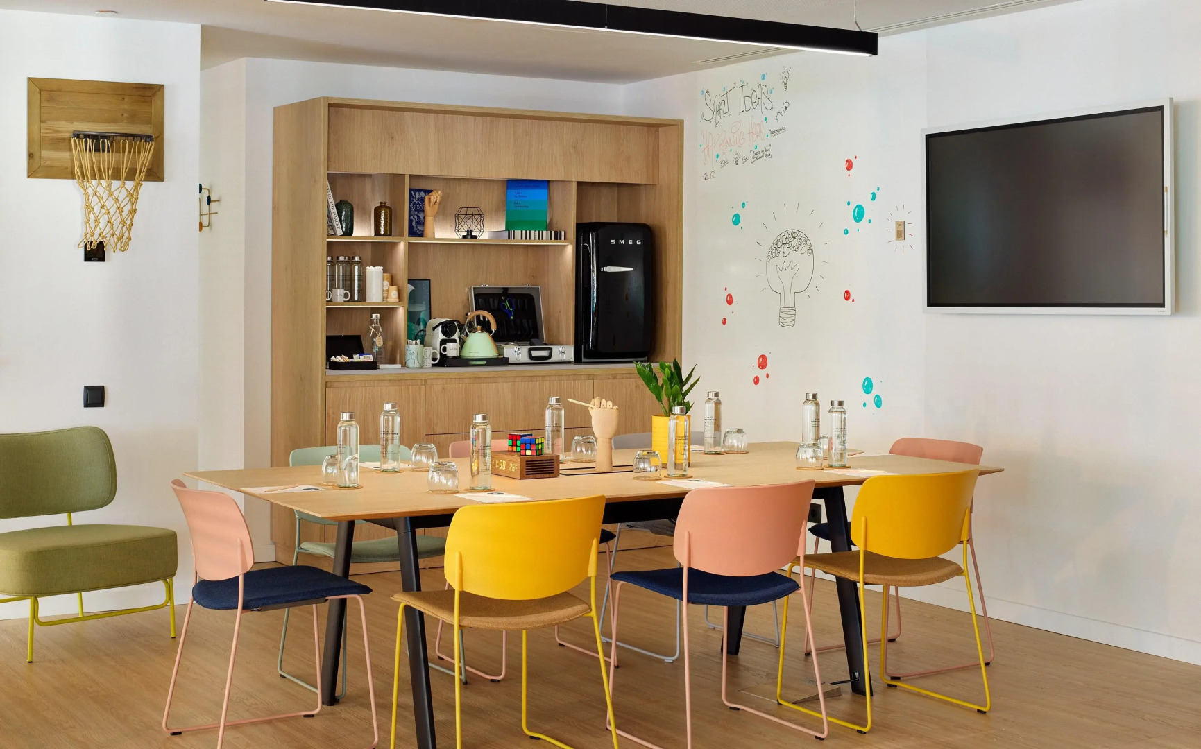 Отель INNSiDE by Melia Barcelona Apolo