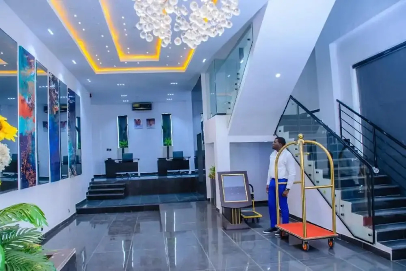 G Pinnacle Signature Hotel