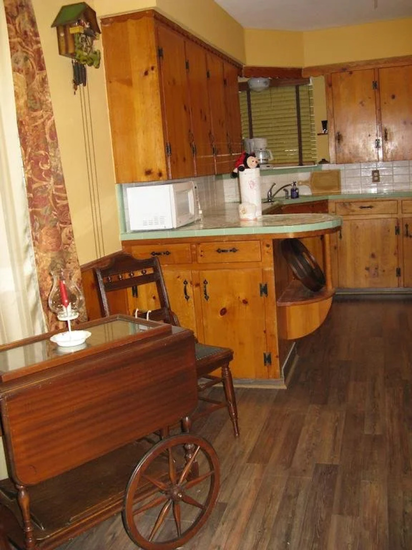 Allas Historical Bed and Breakfast, Spa and Cabana