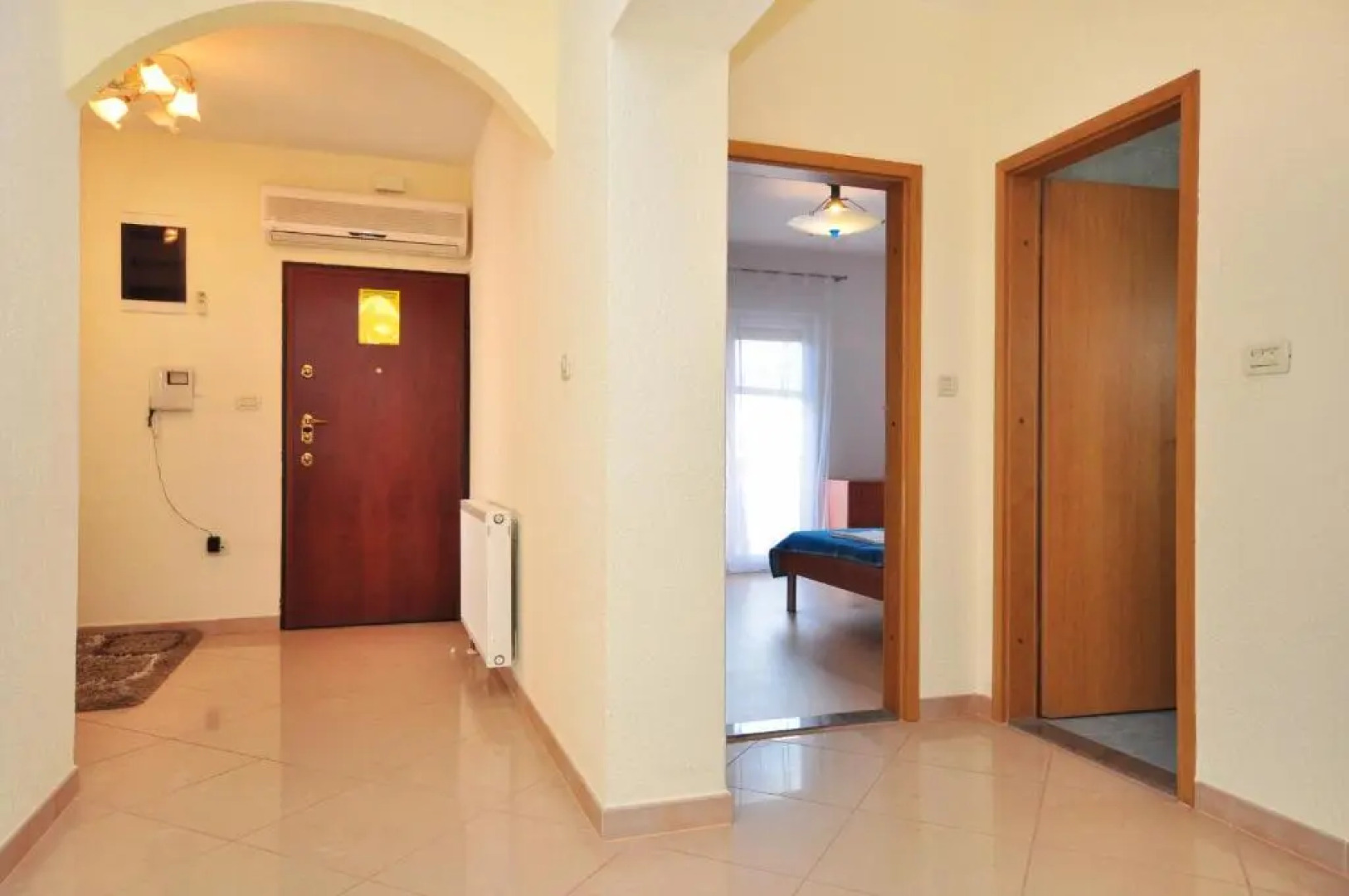 Apartment Luxury Cream