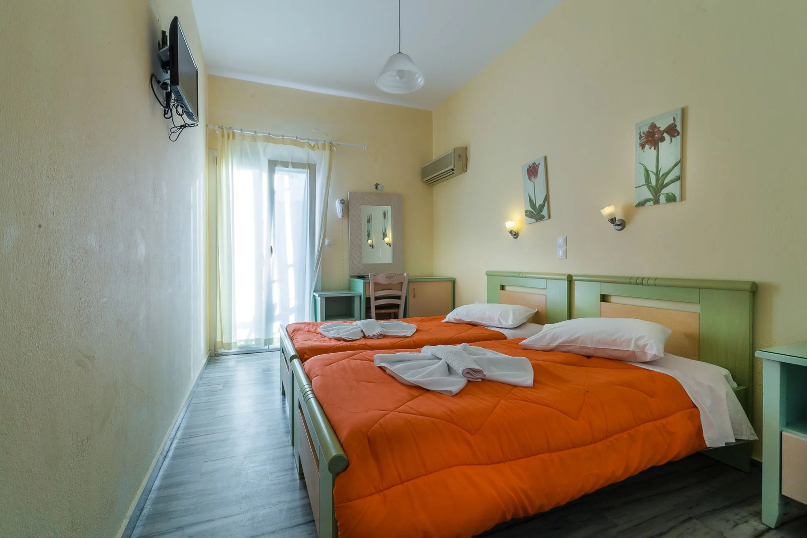 Captain Manolis Hotel