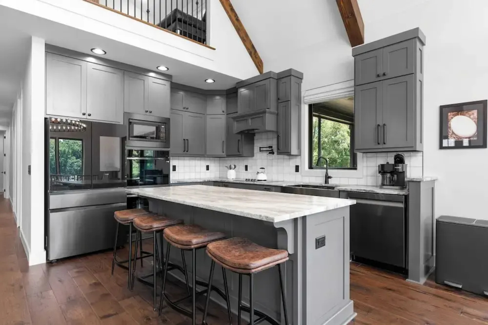 Blue Heron & Gray Fox by Avantstay 2 Lakefront Homes, Sleeps 44 Pool, Dock, Theater