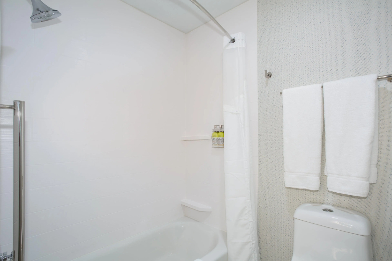 Holiday Inn Express & Suites Lincoln City by IHG