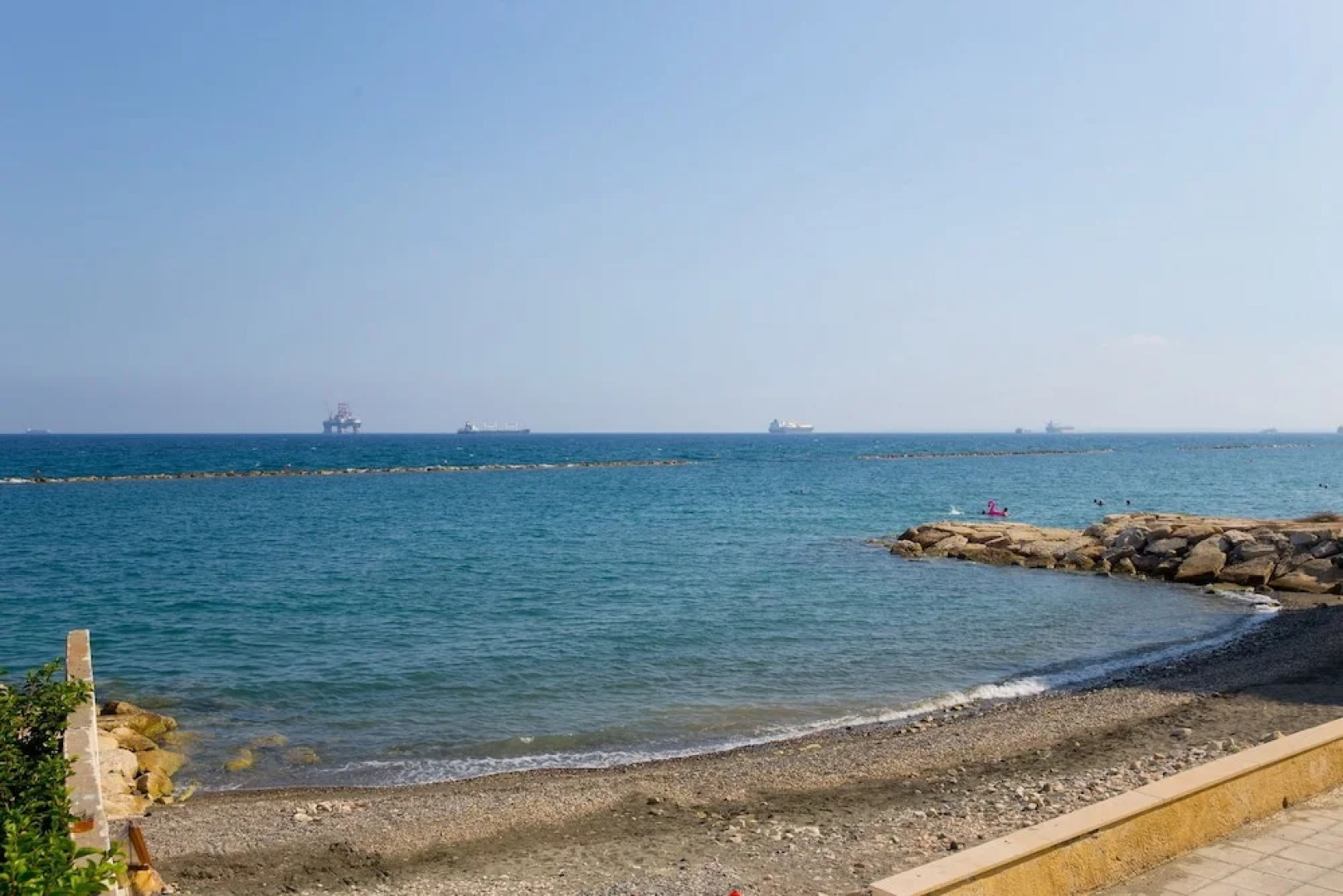 Seaside Luxury Beach Apartment