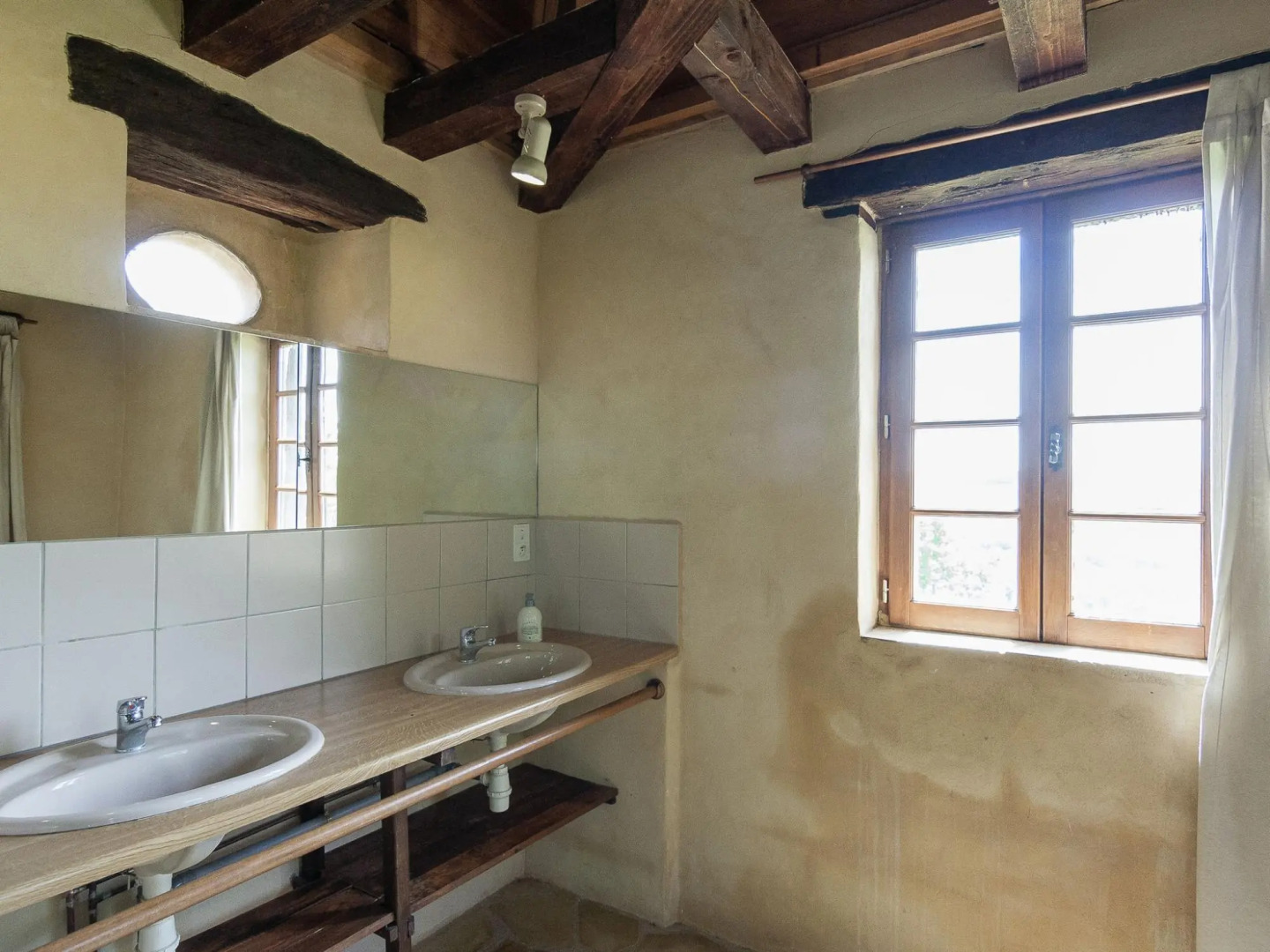 Quaint Mansion in Aquitaine estate with private garden