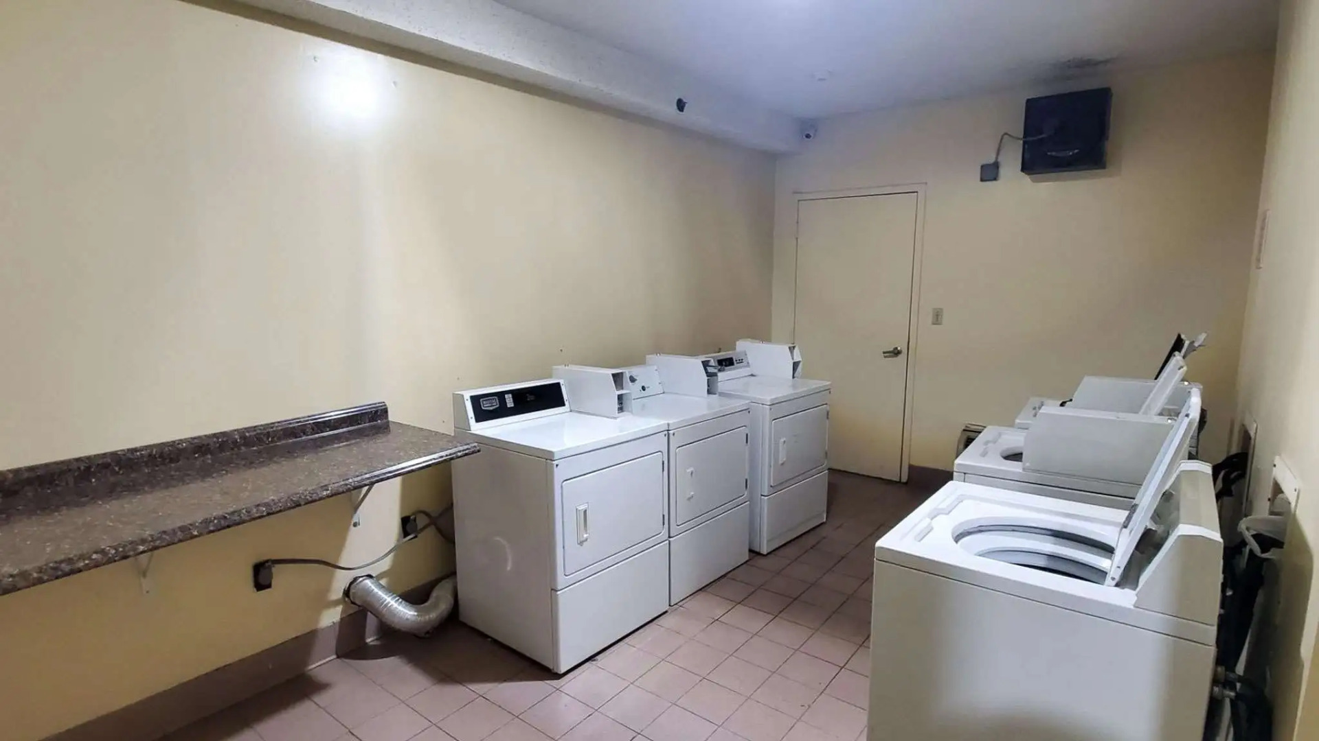 Motel 6 Savannah, GA- Gateway & I-95