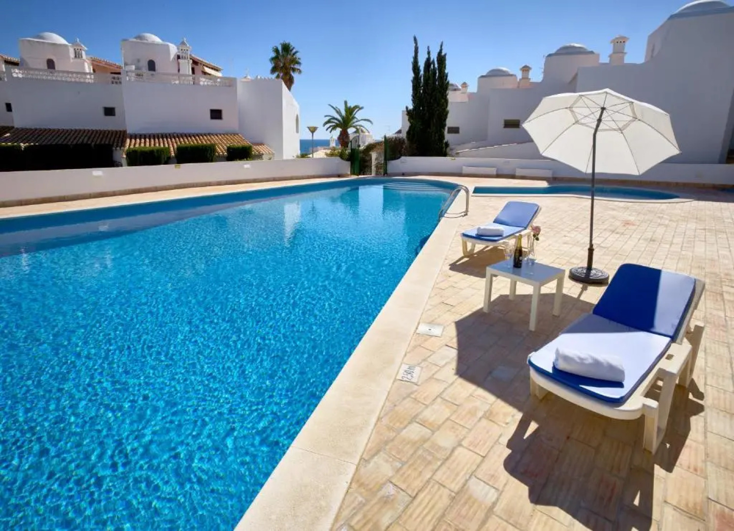 E&M Garden View Beach House VII