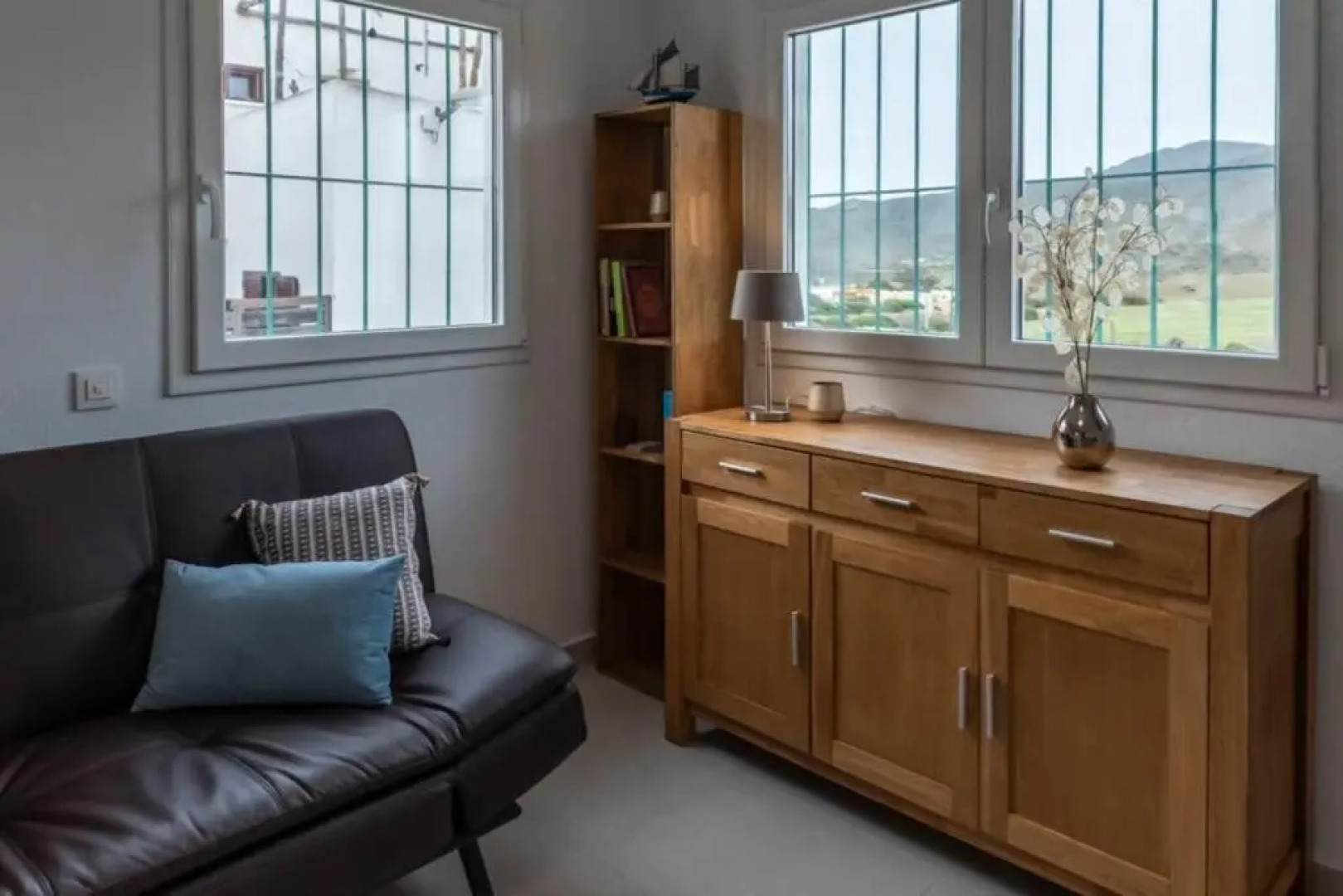 TurAlmeria - Casa Tranquila con Jardín y Aparcamiento privado