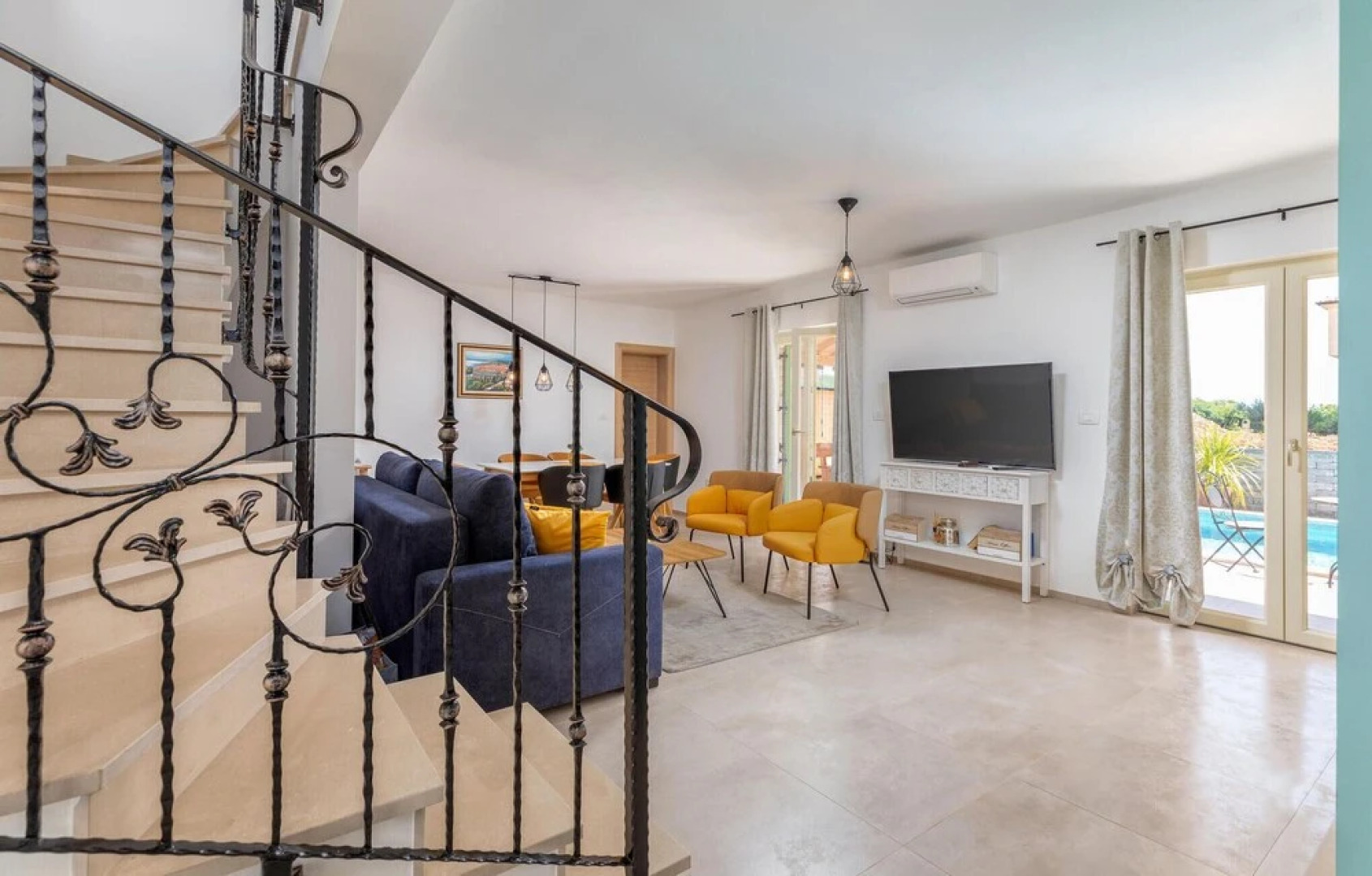 Nice Home in Peroj With Wifi, Heated Swimming Pool and 3 Bedrooms