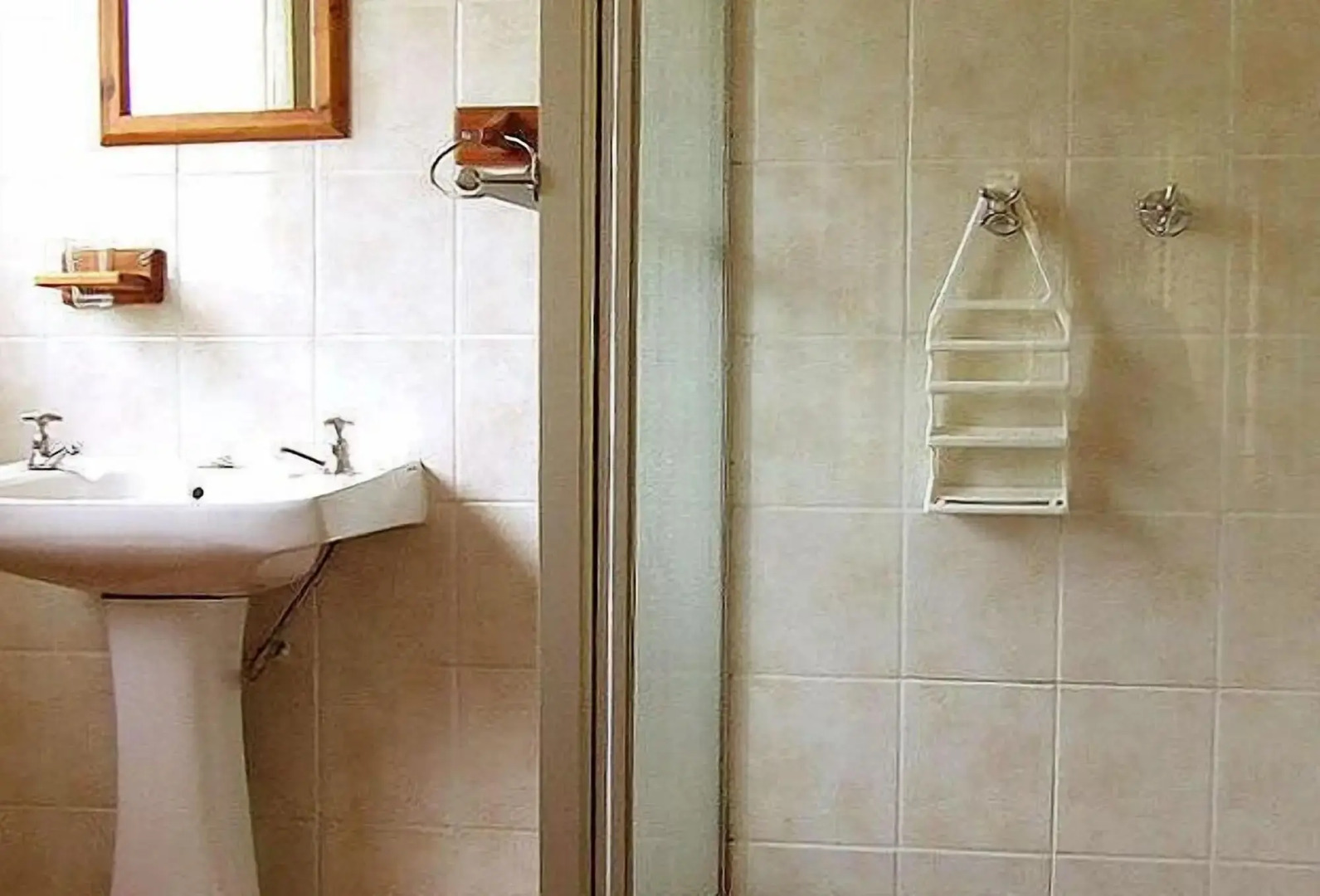 Airport Lodge Guest House