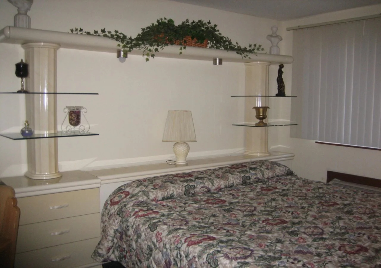 Economy Inn & Suites