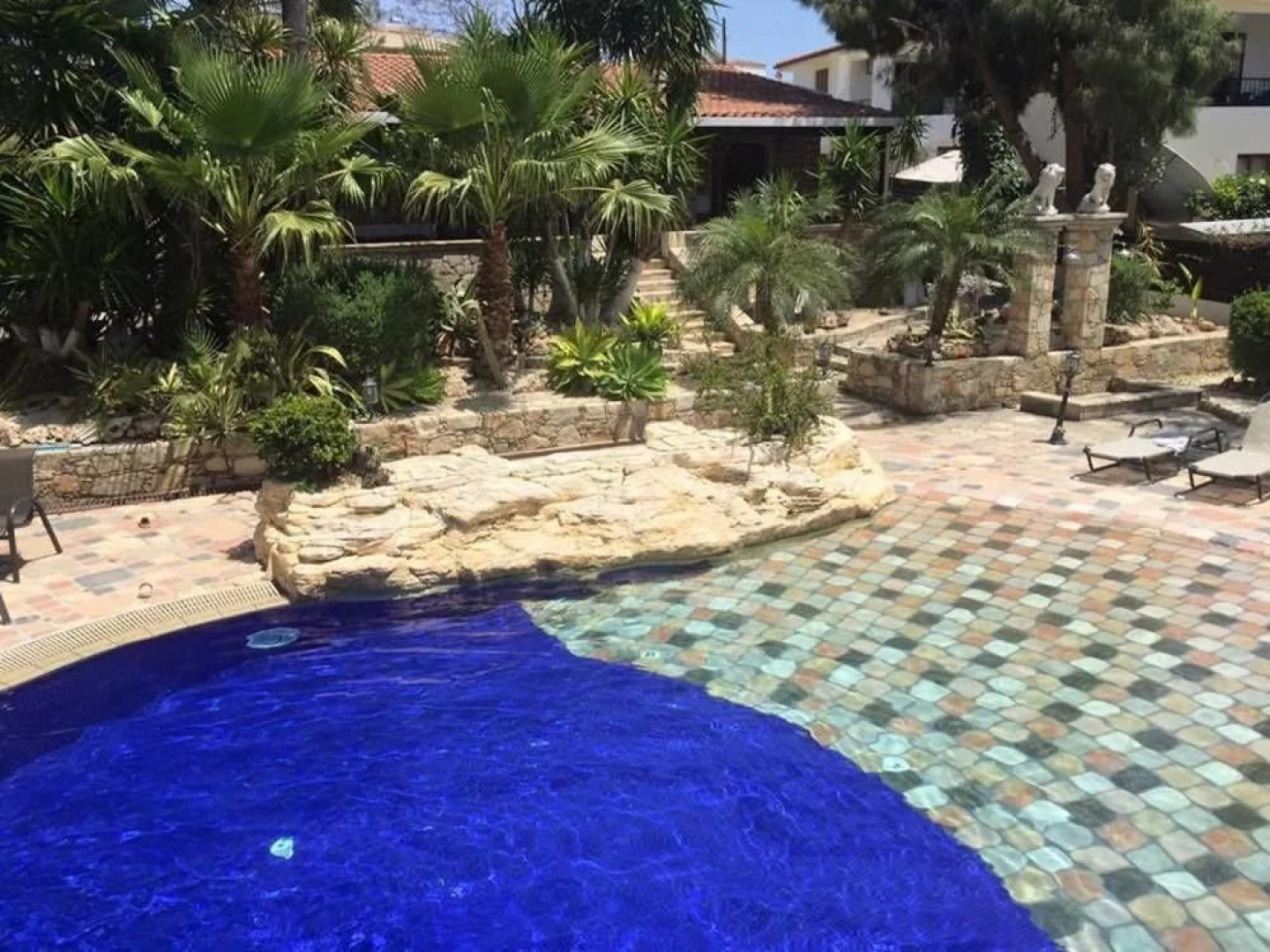 De Michanna Properties