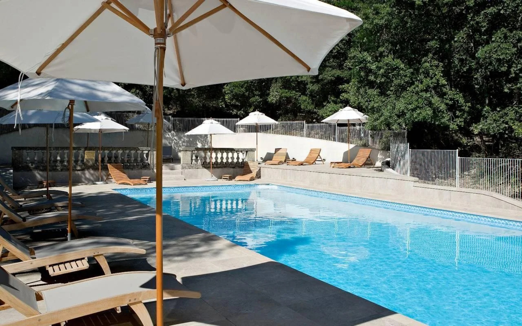 Chateau De Rochegude