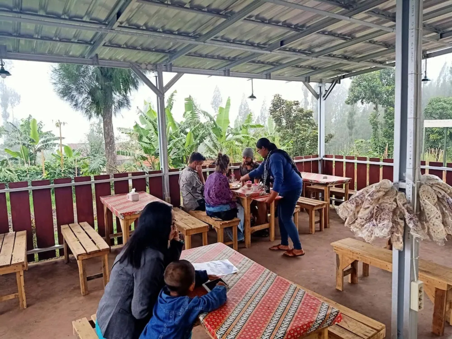 Istana Bromo Resort And Resto