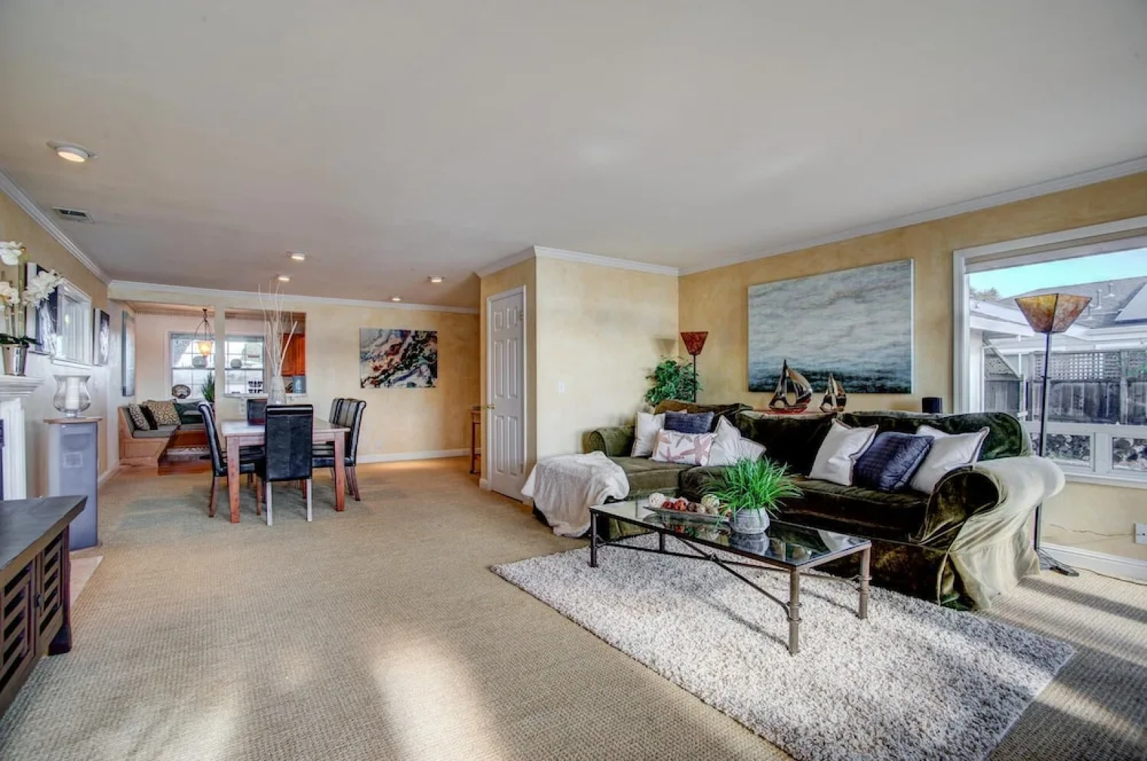 4 BR Waterfront Home Private Beach by RedAwning