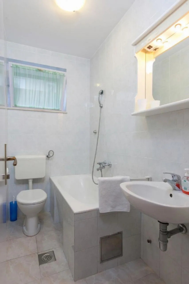 Apartment Nataša -100m from sea: A2 Podgora, Riviera Makarska