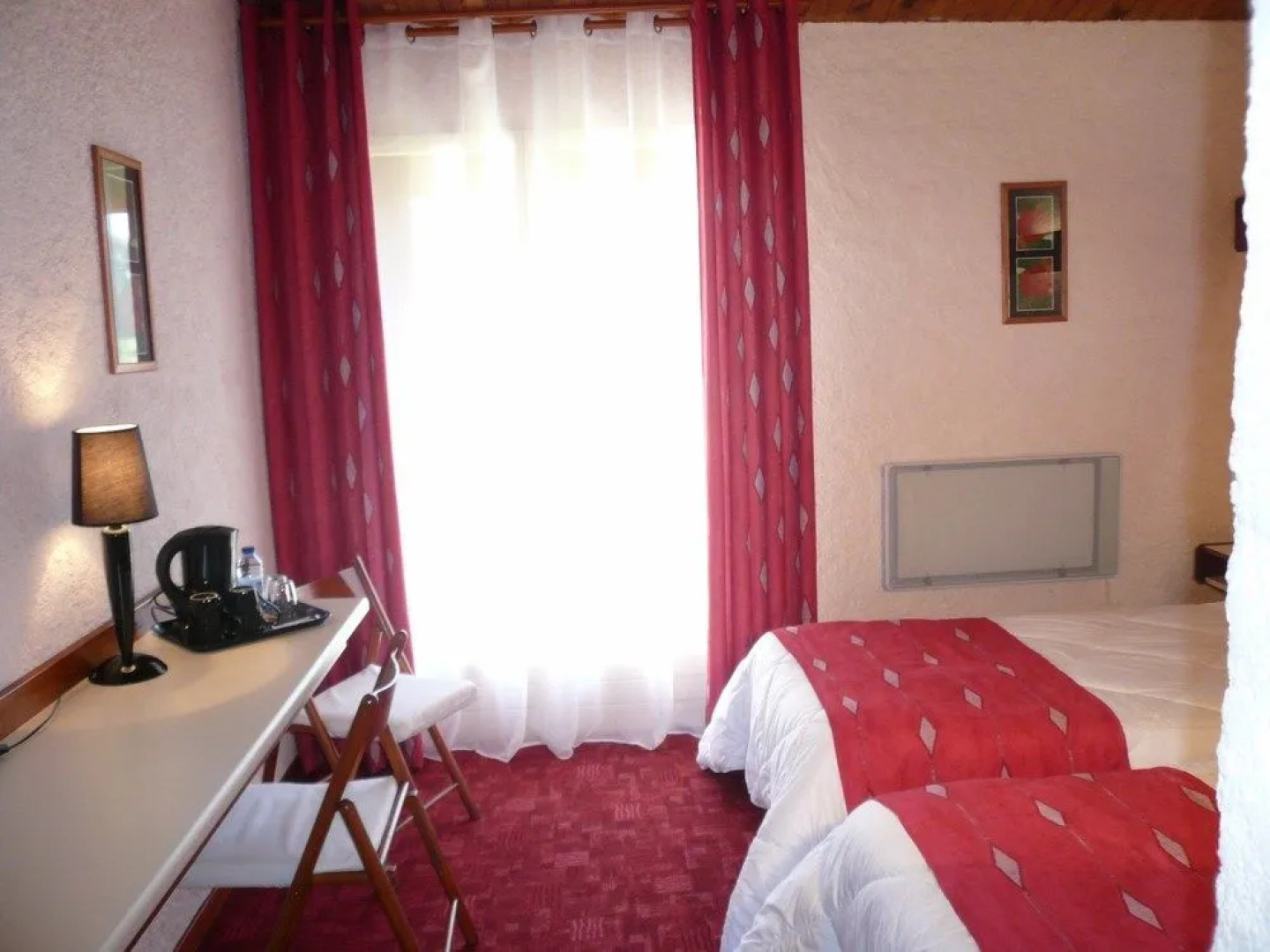 Logis Hôtel les Vallons du Lac