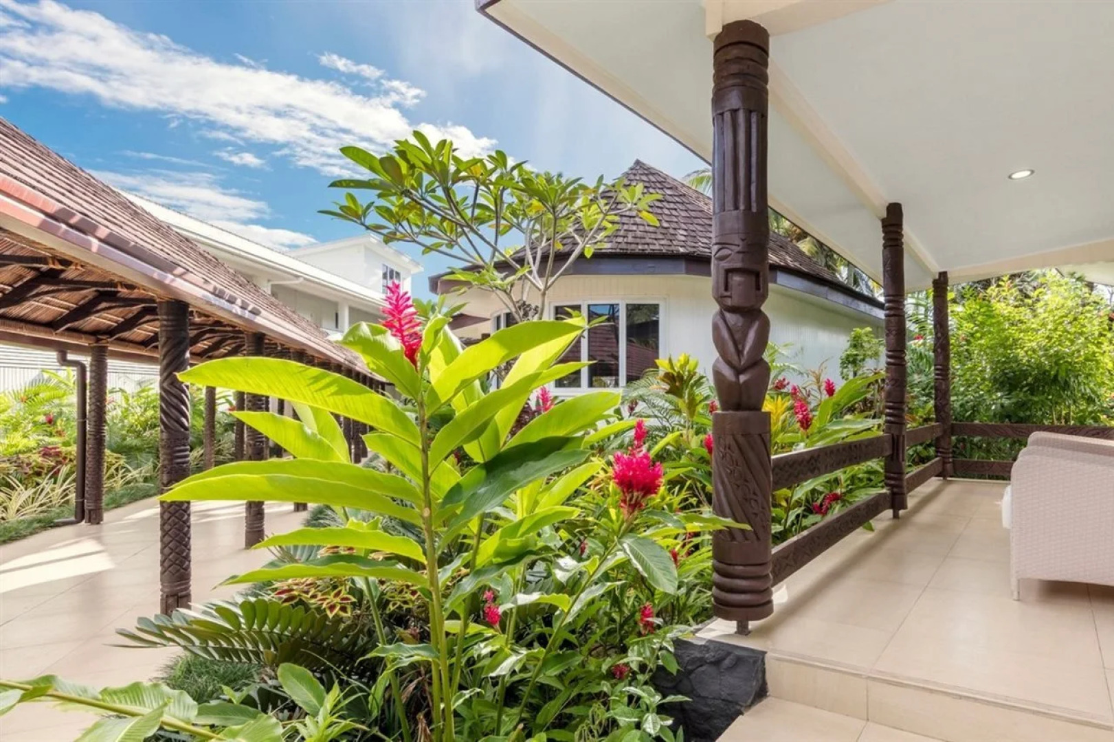 Sheraton Samoa Aggie Grey's Hotel & Bungalows