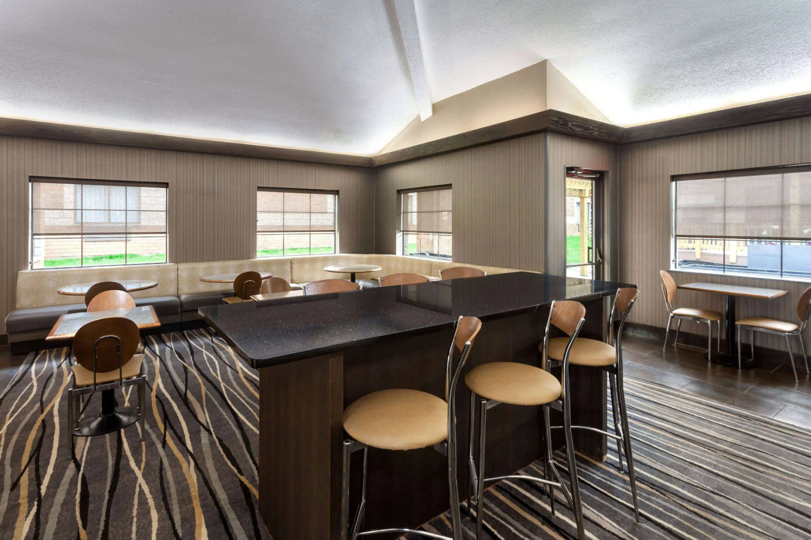 Super 8 by Wyndham Copley Akron