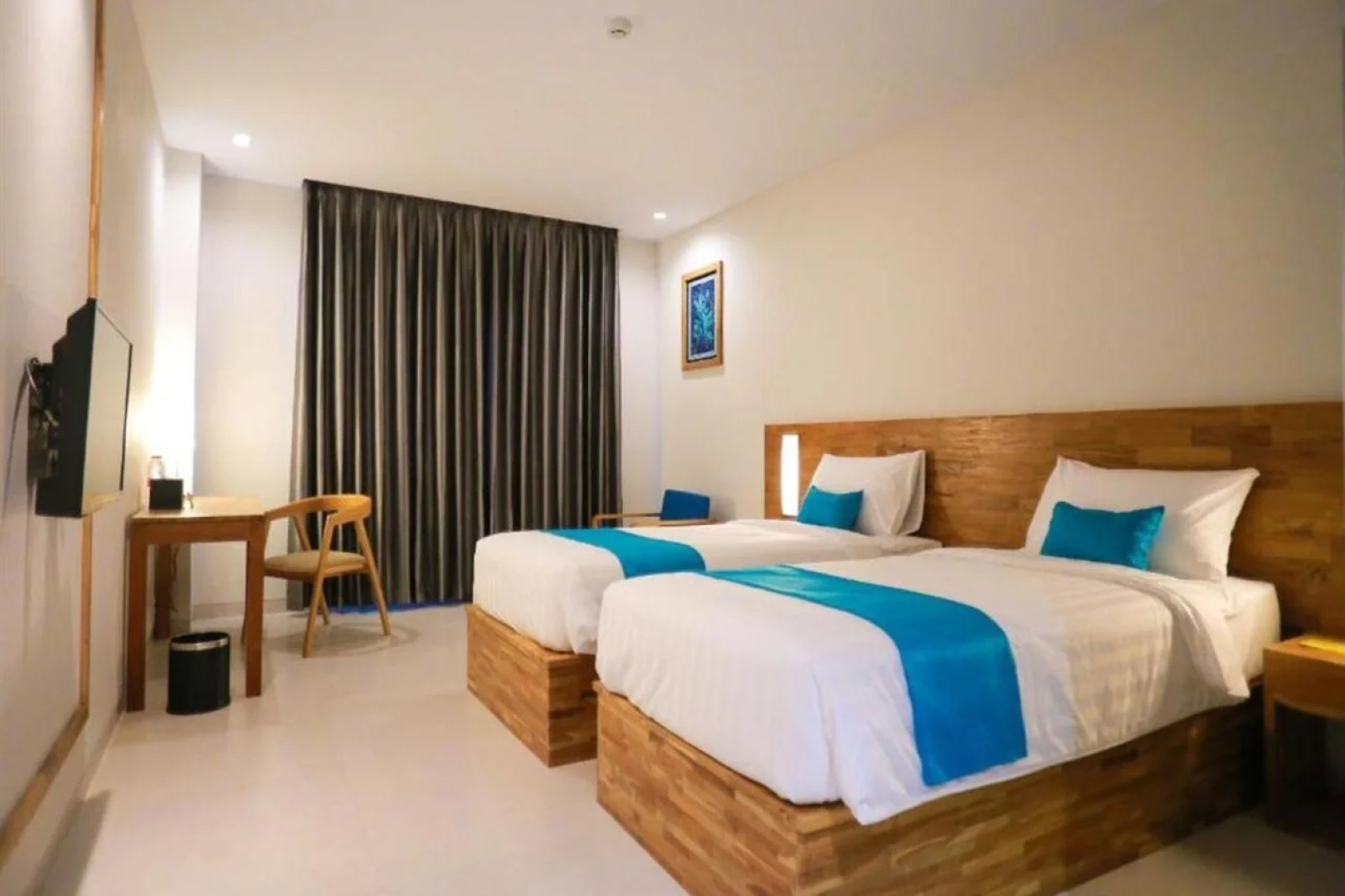 Pollos Hotel & Galerry Rembang