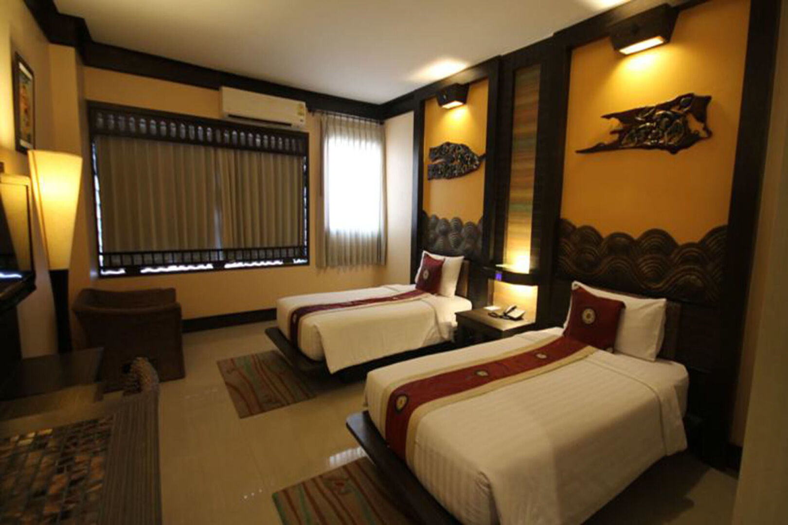 Ruean Phae Royal Park Hotel