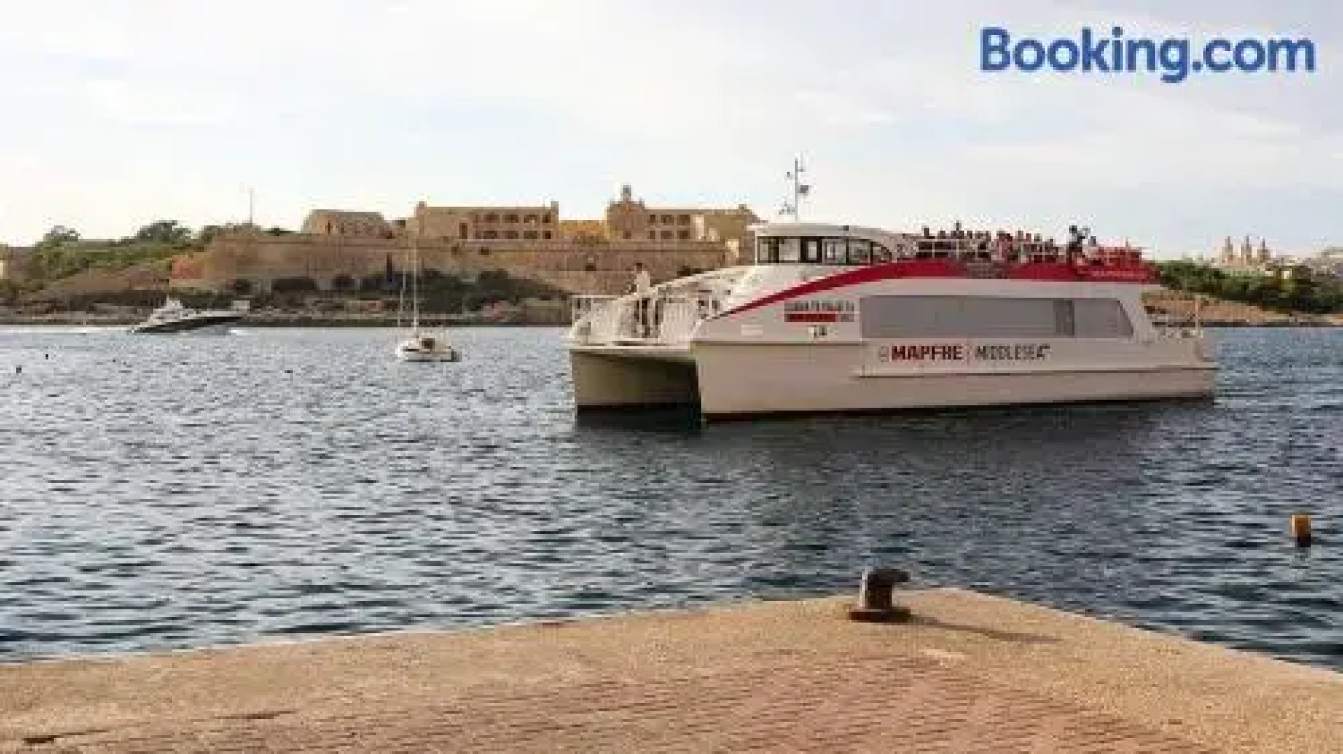 Modern Studio Central Location