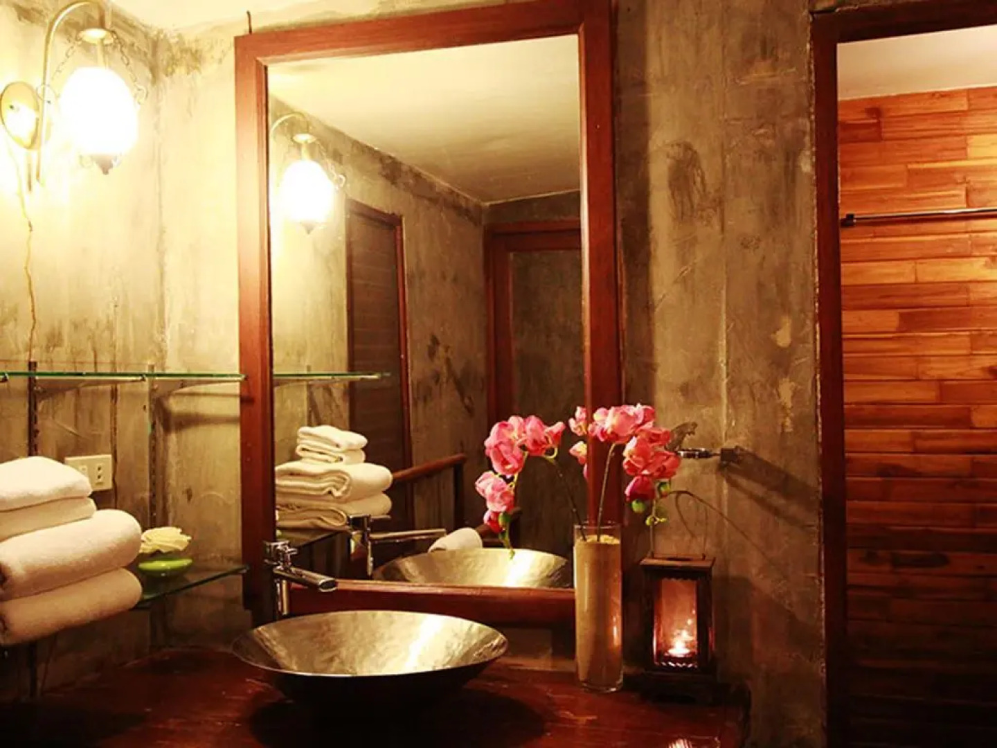 The Cinnamon Art Resort and Spa