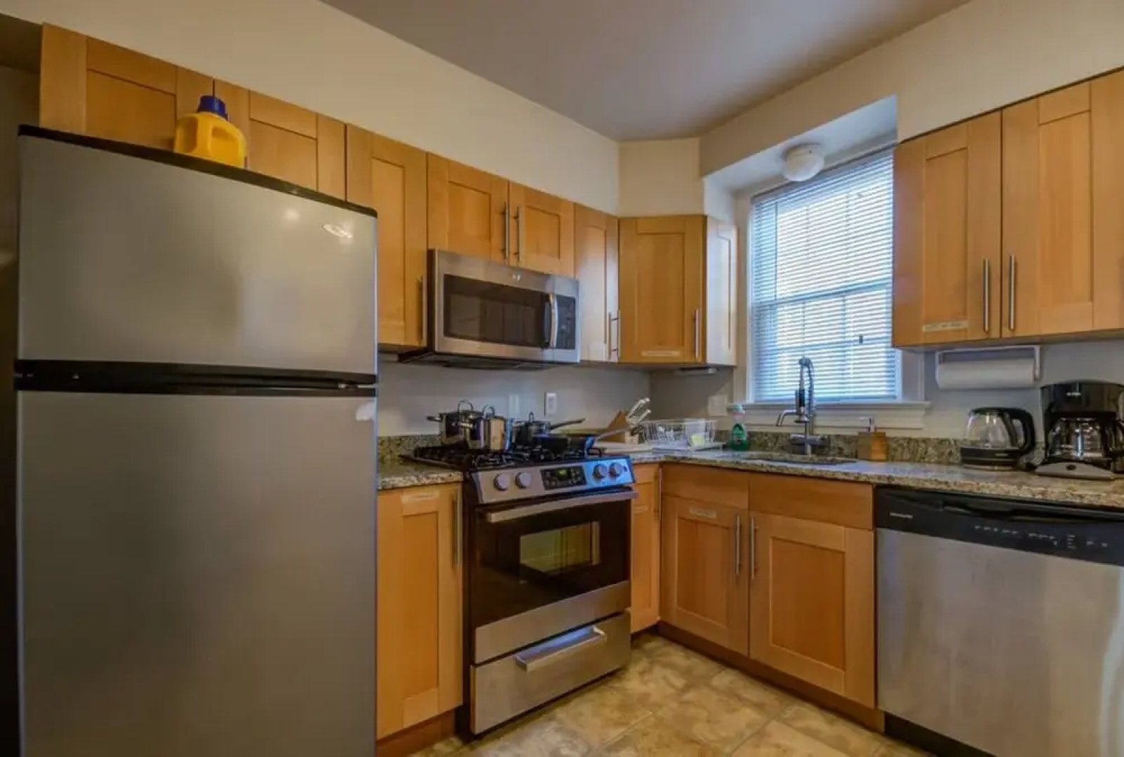 3BR Colonial House w/Parking by CozySuites
