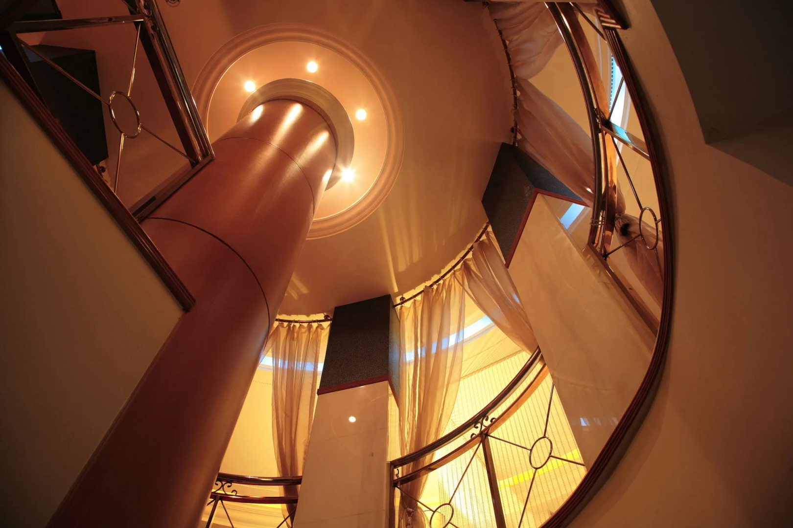 King & Princess Motel - Jian Kang