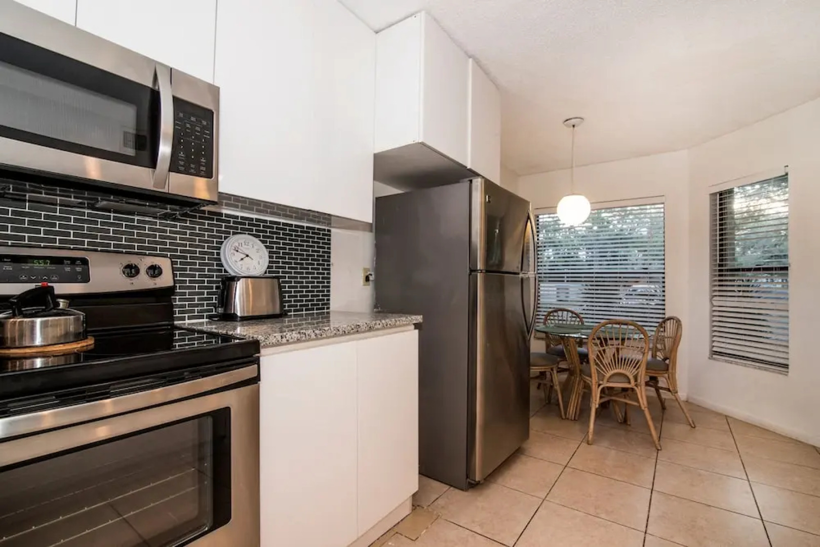 4515 Shorewalk Updated First Floor Condo